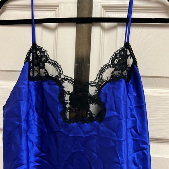 Avon  Vintage Nightgown - Picture 2 of 7